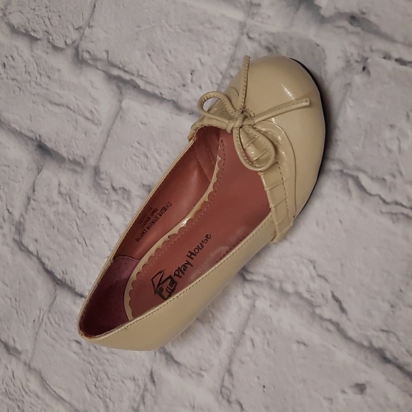 Girl's shoes - Picture 1 of 4